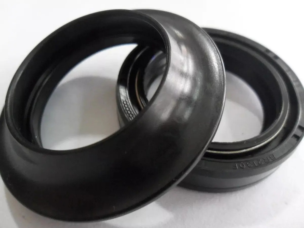 Retenes Barral Honda Cg Titan 150 Xr 150 Con Guarda Polvo