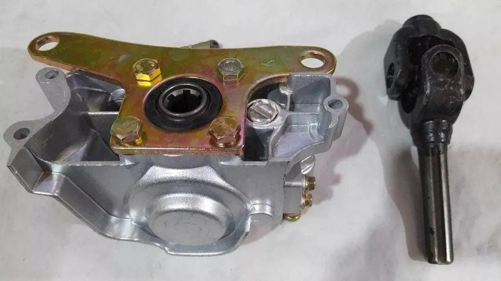  Caja Reductora Tricargo 150 200 Con Eje Cruceta Rpm