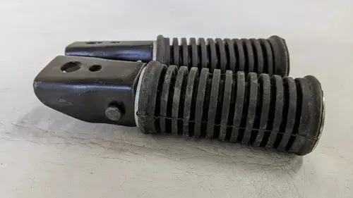 Juego De Pedalines Traseros Suzuki Gn 125 Suzuki En 125
